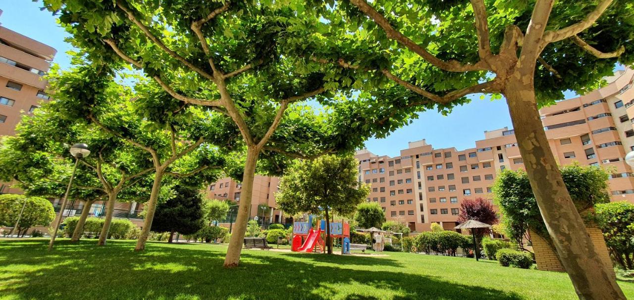 Residencial En Madrid Alquiler De Corta Estancia No Turistico Luaran gambar