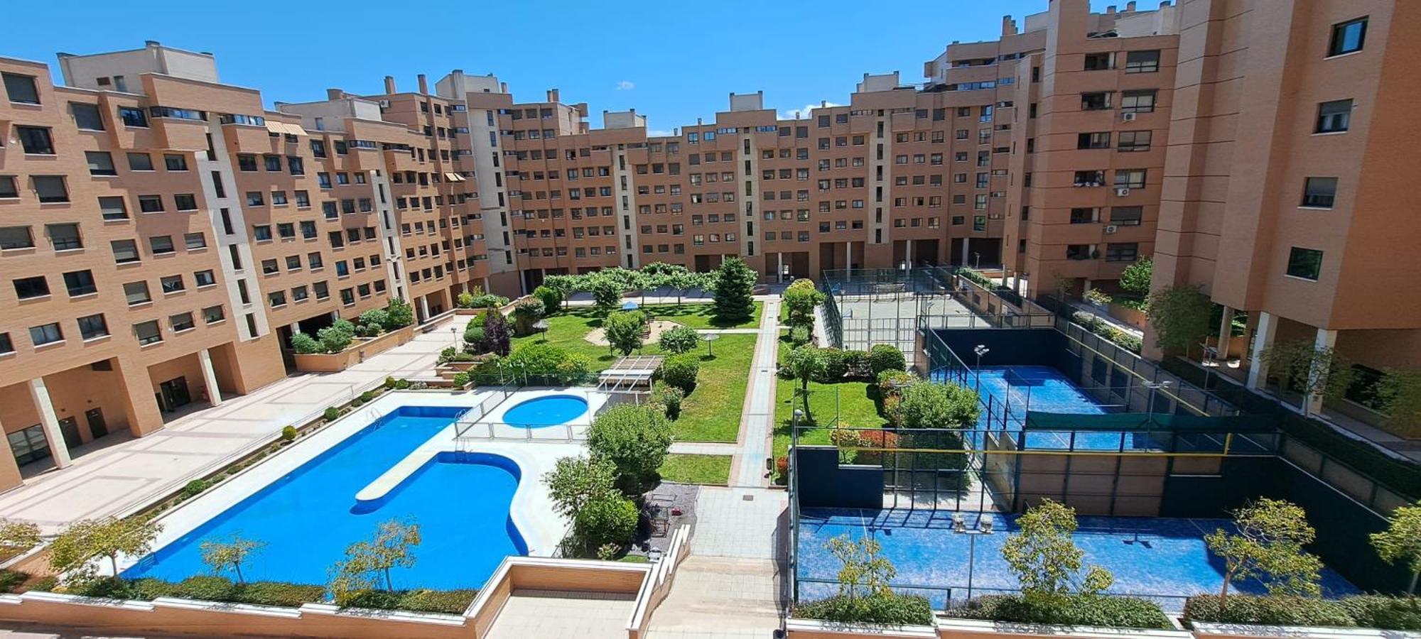 Residencial En Madrid Alquiler De Corta Estancia No Turistico Luaran gambar